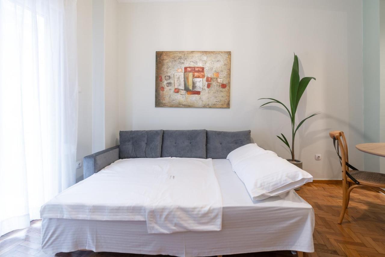 Elegant - Pagrati Apartment